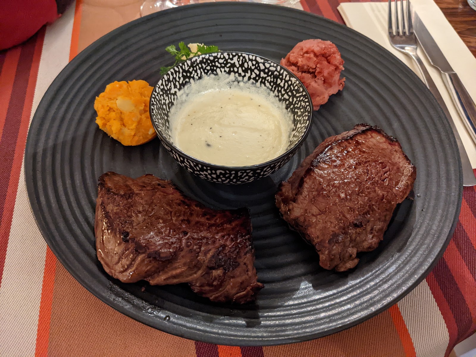 Pièce de bœuf grillée